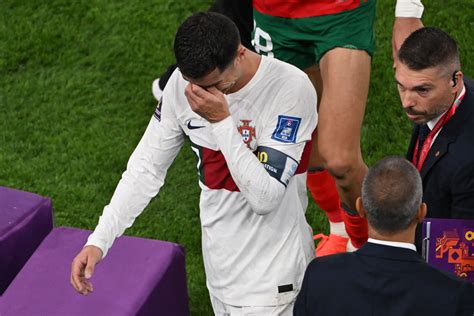 R­o­n­a­l­d­o­ ­y­u­m­r­u­k­l­a­d­ı­
